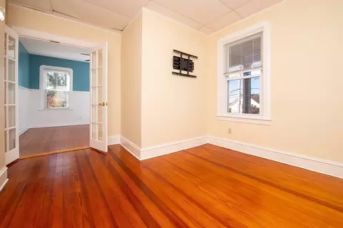 Living - 1736 Bay St, Fall River, MA 02724 photo 5 of 9