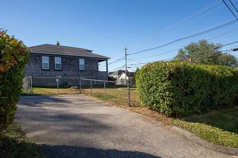 Exterior - 1736 Bay St, Fall River, MA 02724 photo 5 of 10