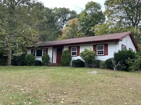 73 Juliette St, Dartmouth, MA 02747