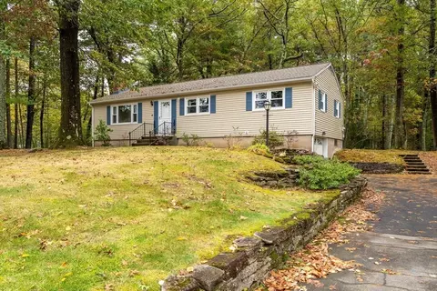 4 Coed Dr, Easthampton, MA 01027 photo 3