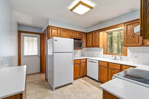 4 Coed Dr, Easthampton, MA 01027 photo 11