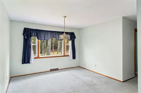 4 Coed Dr, Easthampton, MA 01027 photo 9