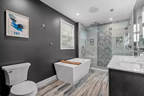 Bath - 3 Carter Way, Worcester, MA 01609 photo 1 of 8