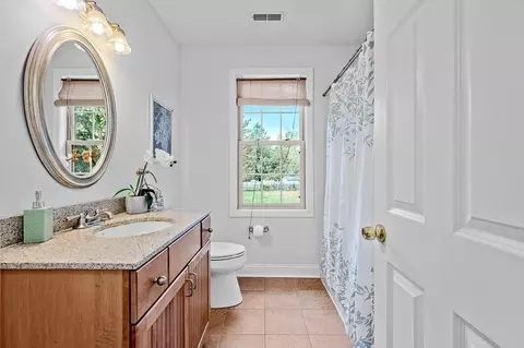 Bath - 3 Carter Way, Worcester, MA 01609 photo 6 of 8