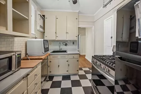 56 Elm St #1, Worcester, MA 01609 photo 18