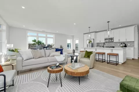 62 Foundry St #506, Wakefield, MA 01880
