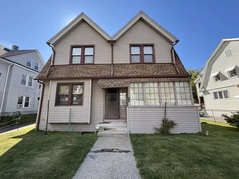 88 Dunmoreland St, Springfield, MA 01109