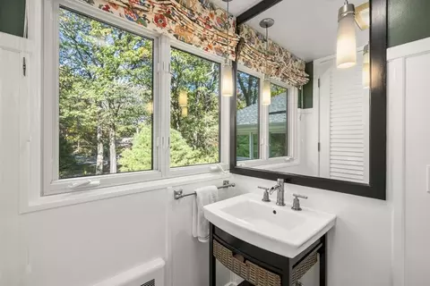 60 Rolling Ln, Weston, MA 02493 photo 25