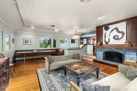 60 Rolling Ln, Weston, MA 02493 photo 5