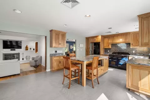 60 Rolling Ln, Weston, MA 02493 photo 12