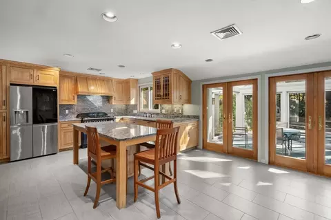 60 Rolling Ln, Weston, MA 02493 photo 11