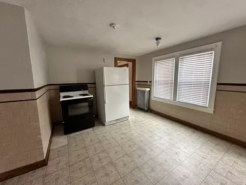 14-16 Chestnut St, Chicopee, MA 01013 photo 9