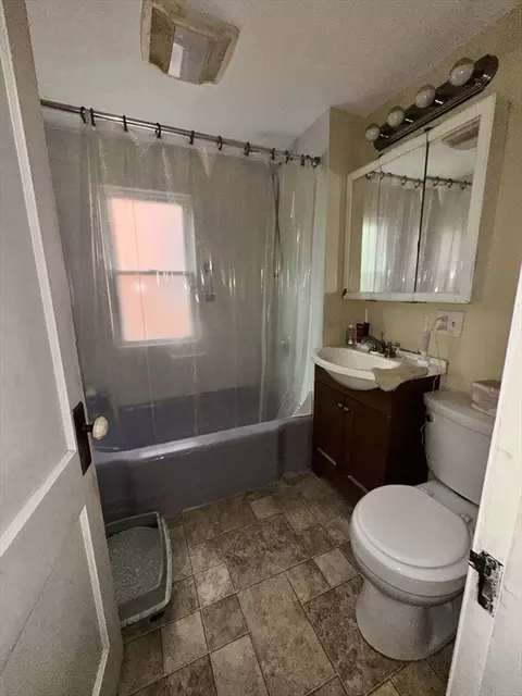 14-16 Chestnut St, Chicopee, MA 01013 photo 17