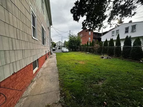 18-22 Chestnut St, Chicopee, MA 01013 photo 3