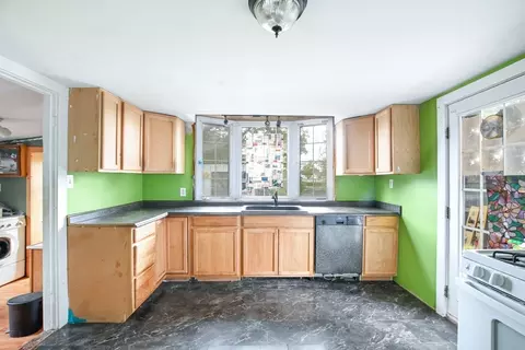 Kitchen - 8 Weston Ave, Wareham, MA 02571 photo 1 of 2
