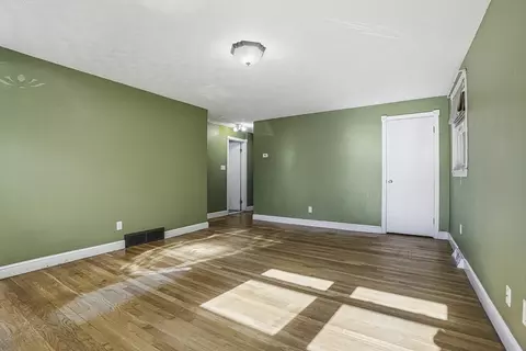 24 Overlook Ave, Dedham, MA 02026 photo 3