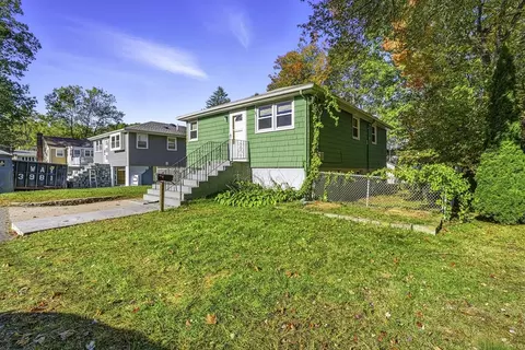 24 Overlook Ave, Dedham, MA 02026 photo 2