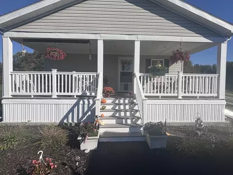 32 Kendall Ct, Raynham, MA 02767