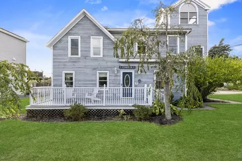 57 Island St, Marshfield, MA 02050