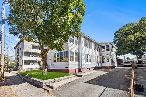 208 Fifth St, Leominster, MA 01453