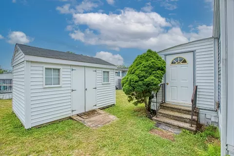 73 Bally Dr, Raynham, MA 02767 photo 6