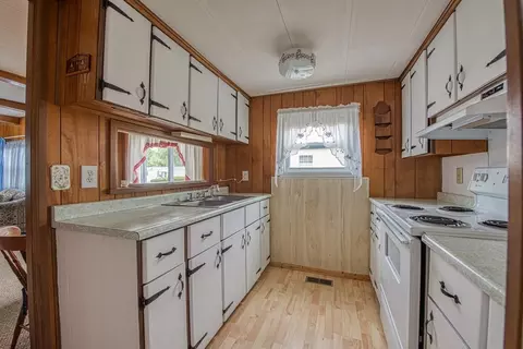 73 Bally Dr, Raynham, MA 02767 photo 11