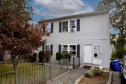 14 Winter St, Hyde Park, MA 02136