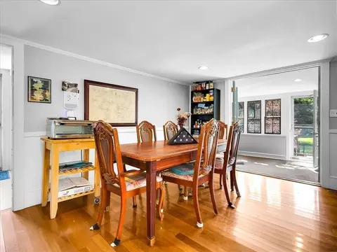 Dining - 418 E Washington St, Hanson, MA 02341 photo 1 of 1