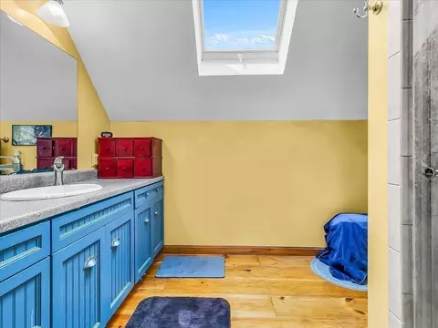 Bath - 418 E Washington St, Hanson, MA 02341 photo 1 of 1