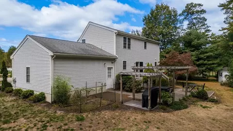 Exterior - 8 Bachant Way, Wareham, MA 02571 photo 2 of 3
