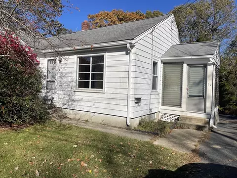27 Taylor St, North Attleboro, MA 02760