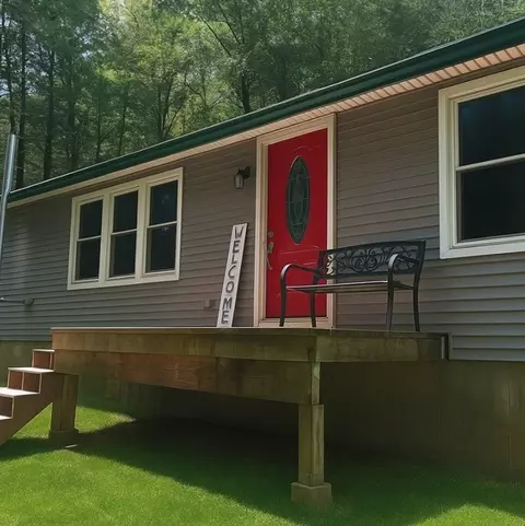 194 Canaan Southfield Rd, Southfield, MA 01259