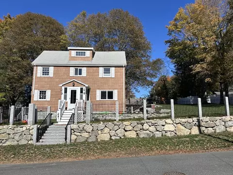 20 Myrtle St, Stoneham, MA 02180