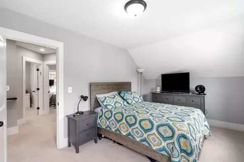 Bedroom - 18 Harding Ter, Dedham, MA 02026 photo 4 of 5