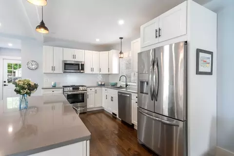 Kitchen - 18 Harding Ter, Dedham, MA 02026 photo 3 of 5