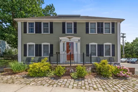46 Church St #2, Wakefield, MA 01880