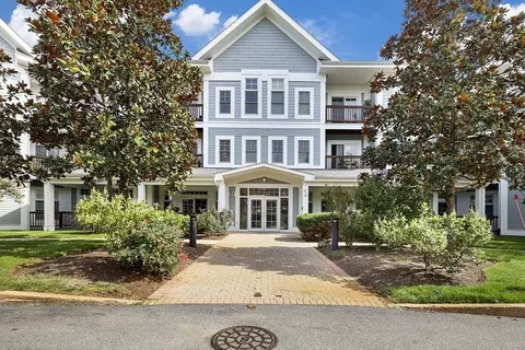 501 Commerce Dr #1-111, Braintree, MA 02184