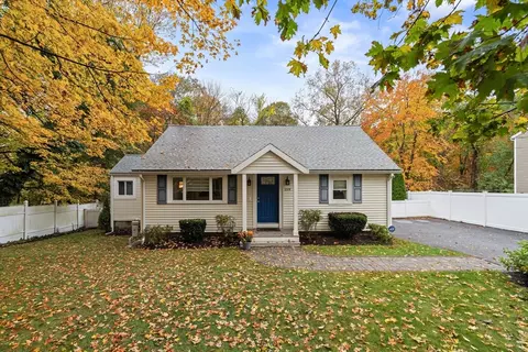 159 Marlboro St, Hudson, MA 01749