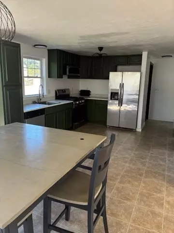 5 Solas Cir, Wareham, MA 02571