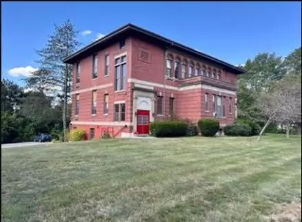 1098 Stafford St #9, Rochdale, MA 01542