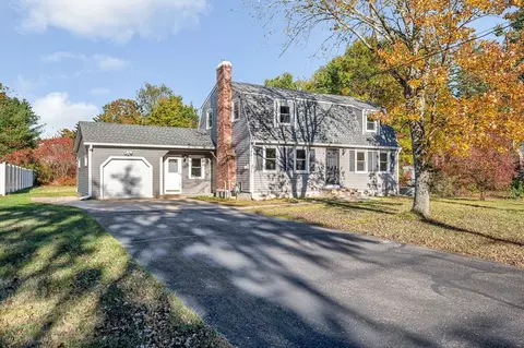 18 Beech St, Townsend, MA 01469