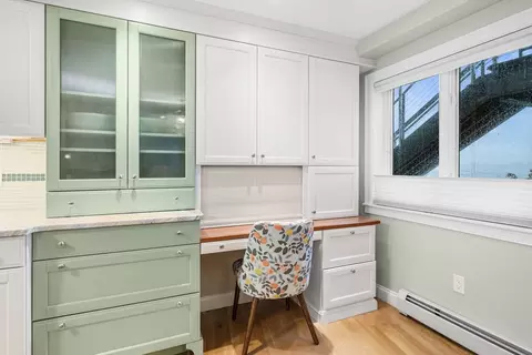 Kitchen - 24 Lee St #B10, Marblehead, MA 01945 photo 2 of 4