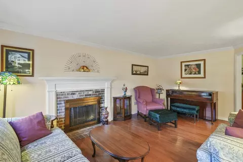 4 Jonathans Way, Upton, MA 01568 photo 4