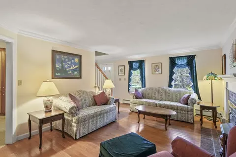 4 Jonathans Way, Upton, MA 01568 photo 5