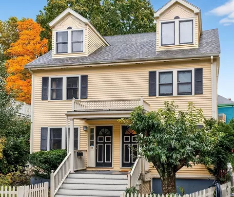 24 Newbern St #24, Jamaica Plain, MA 02130