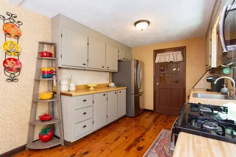 5 Chestnut Dr, Townsend, MA 01469 photo 9