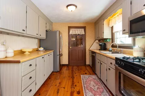 5 Chestnut Dr, Townsend, MA 01469 photo 7
