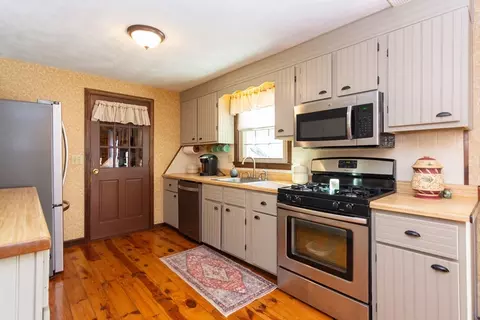 5 Chestnut Dr, Townsend, MA 01469 photo 8