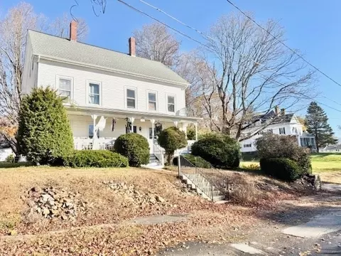 38 Mount Pleasant St, North Brookfield, MA 01535
