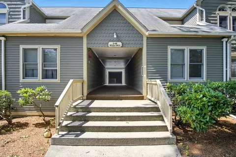 8 Devlin Cir #8, Blackstone, MA 01504